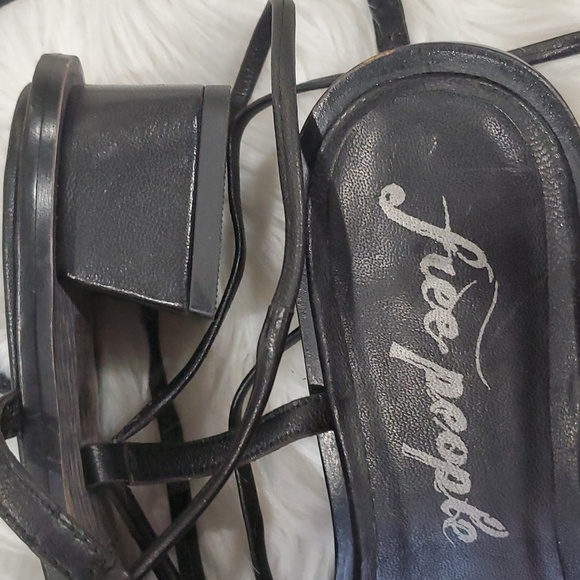 NWOT Free people woman's black strappy sandals size 38 us 8 - Picture 7 of 15